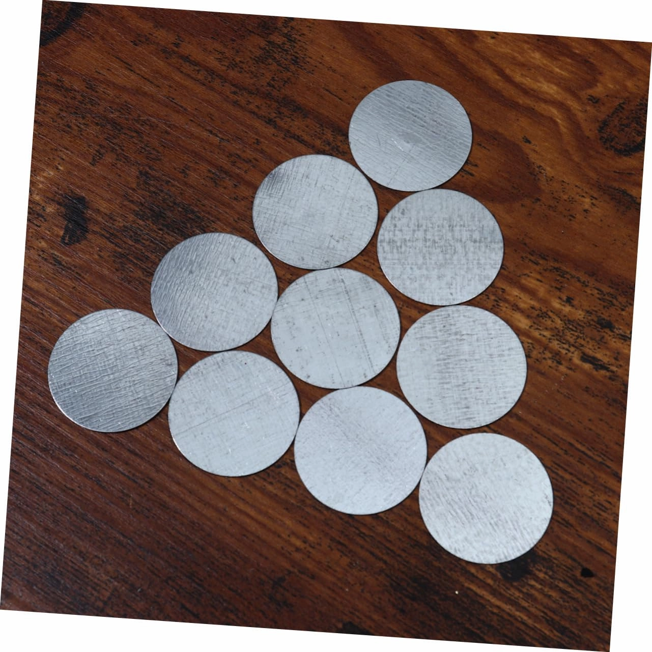 300pcs Round Double-sided Iron Plates for Eyeshadow Cases Makeup Tool Sheets for Organization Essential for Women Girls Makeup Applications