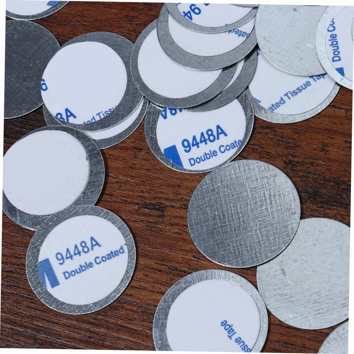 300pcs Round Double-sided Iron Plates for Eyeshadow Cases Makeup Tool Sheets for Organization Essential for Women Girls Makeup Applications