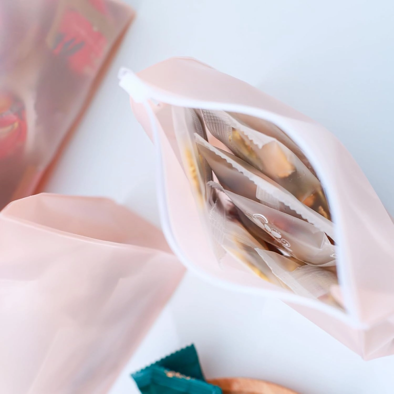 80 Pack Mini Pink Clear Makeup Bag Organizer Pouches Cosmetic Zipper Pouch Small Travel Pouches for Toiletries Transparent EVA Reusable Wash Bags Bulk Waterproof Plastic Gift Bags, Pink Frosted, 5.9”
