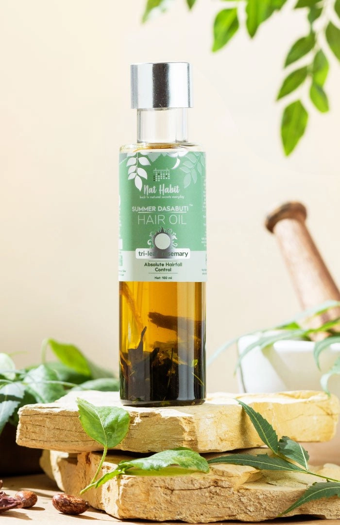 <strong>Crushed Tri-Leaf Rosemary Summer Hair Oil</strong> <br><i>Absolute Hairfall Control</i>