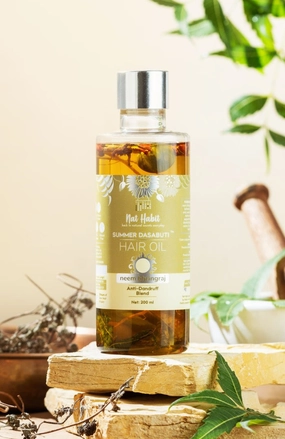 <strong>Neem Bhringraj Summer Hair Oil</strong> <br><i>Anti-Dandruff Blend</i>