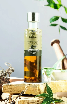<strong>Neem Bhringraj Winter Hair Oil</strong> <br><i>Anti-Dandruff Blend</i>