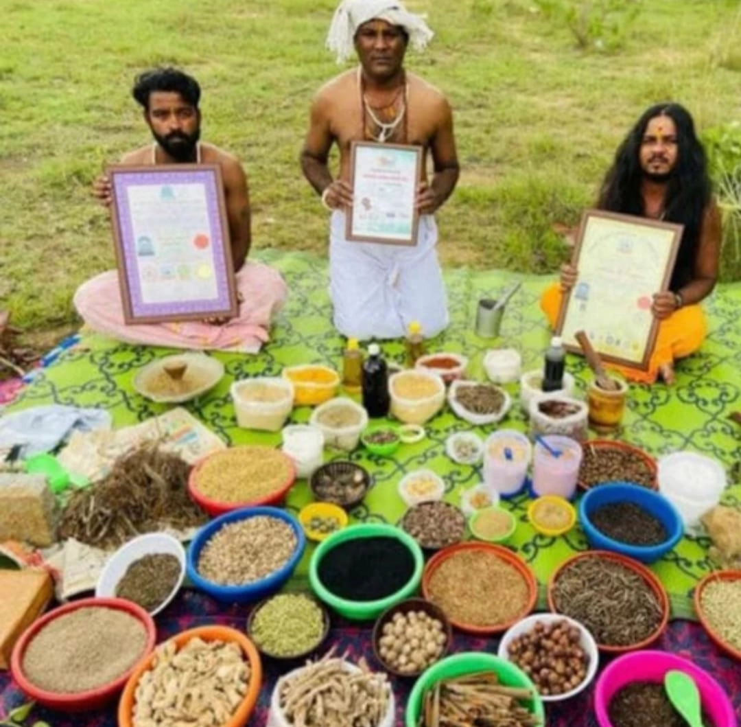 ADIVASI NEELAMBARI HERBAL HAIR OIL