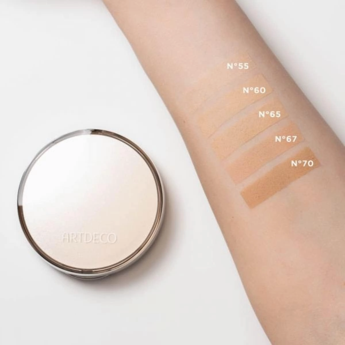 ARTDECO Hydra Mineral Compact Foundation - fresh beige N°70 - Hydrating loose powder compact for a soft matte finish - good coverage without a mask-like effect - refillable - makeup - 0.35 Oz