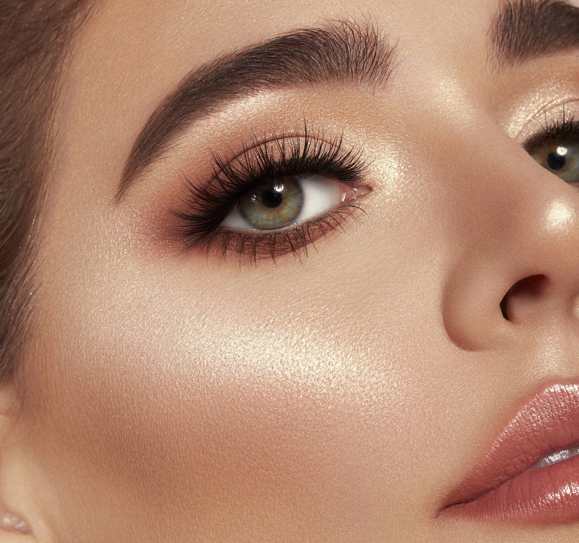 BEAMING LIGHT LOOSE HIGHLIGHTER - BOMB