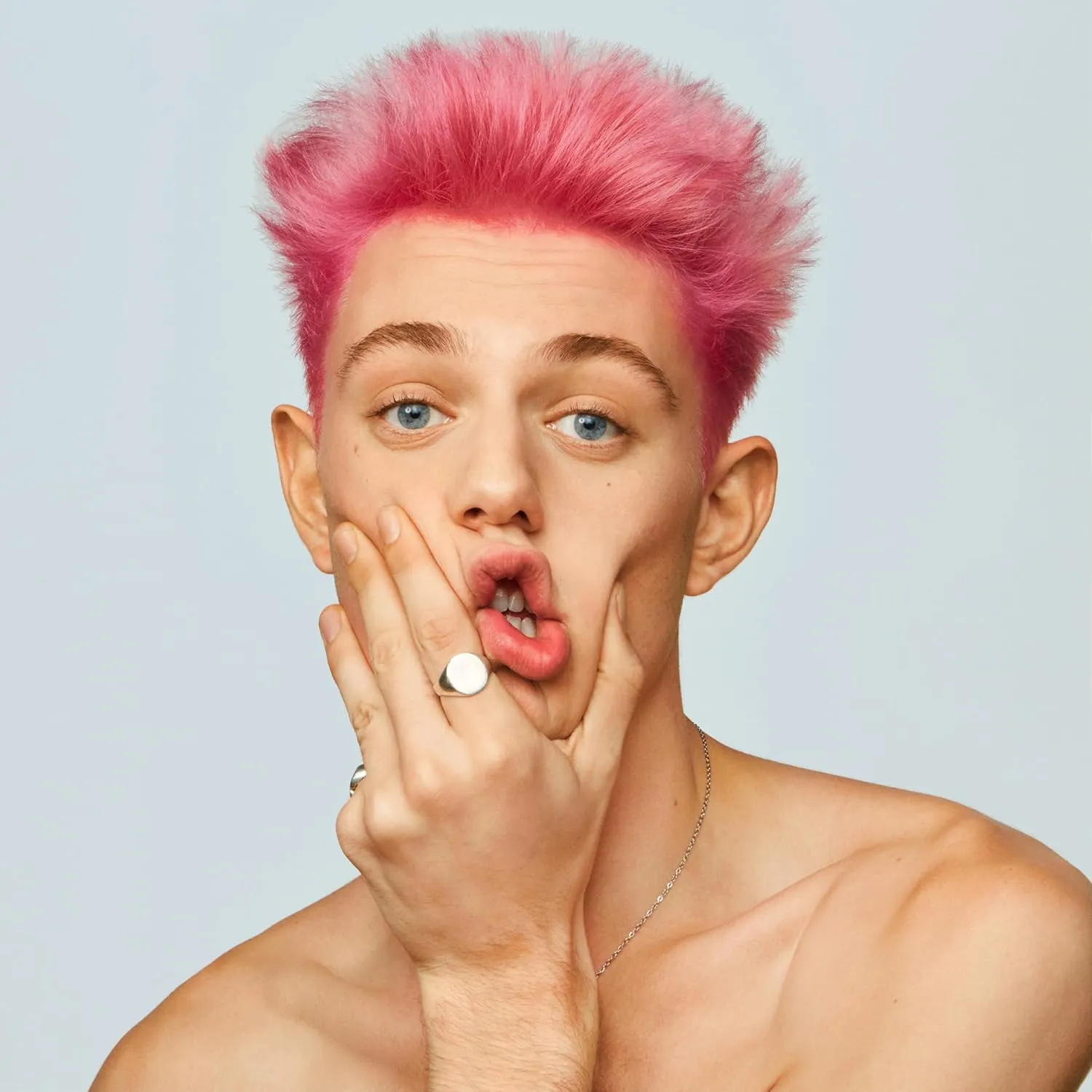 Bleach London Gobby Pink Semi-Permanent Hair Colour Cream - Bubblegum Pink, Vegan, Cruelty Free, Vibrant Temporary Dye 150 ml