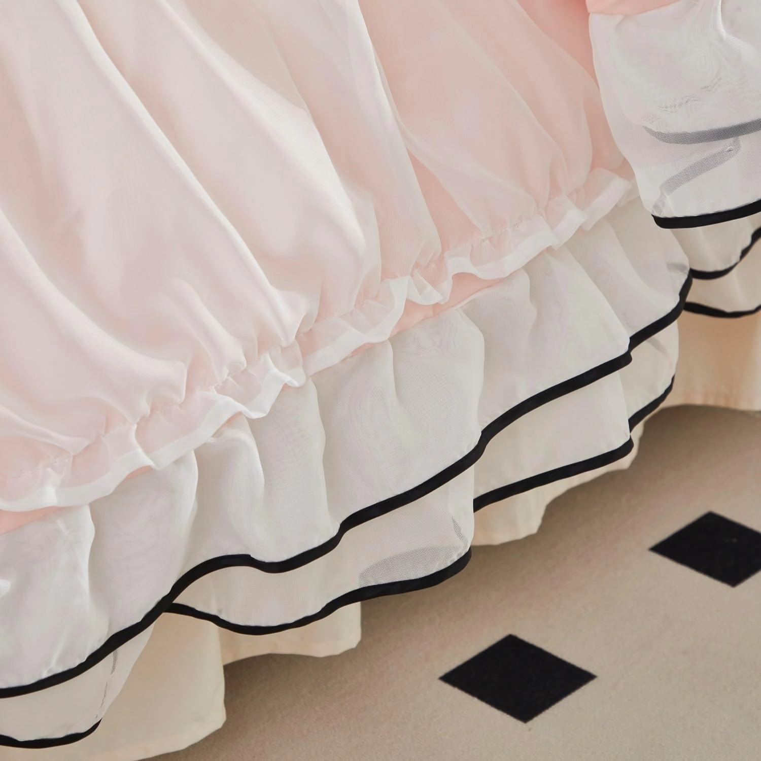 Duvet Cover Set Ruffle Lace Beddding Set with Bowtie 3 Pieces Comforter Cover Set with Zipper Closure, Girl Bedding French Country with 2 Pillowcase - Light Pink, Full