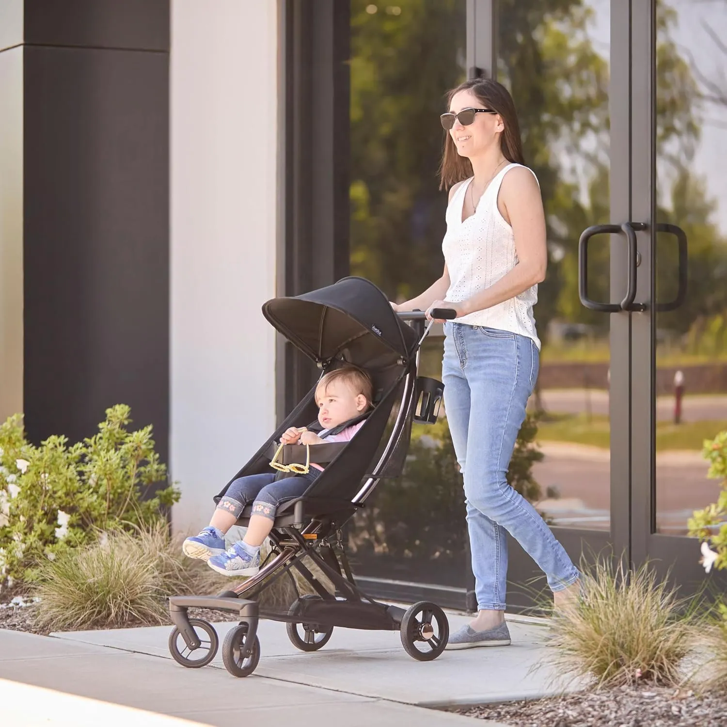 Evolur Roamer Ultra Light Umbrella Stroller in Gold Black, Quick One-Hand Easy Fold Travel Stroller, Five Point Safety Harness, Adjustable & Removable Canopy, Lightweight Aluminum Frame Baby Stroller
