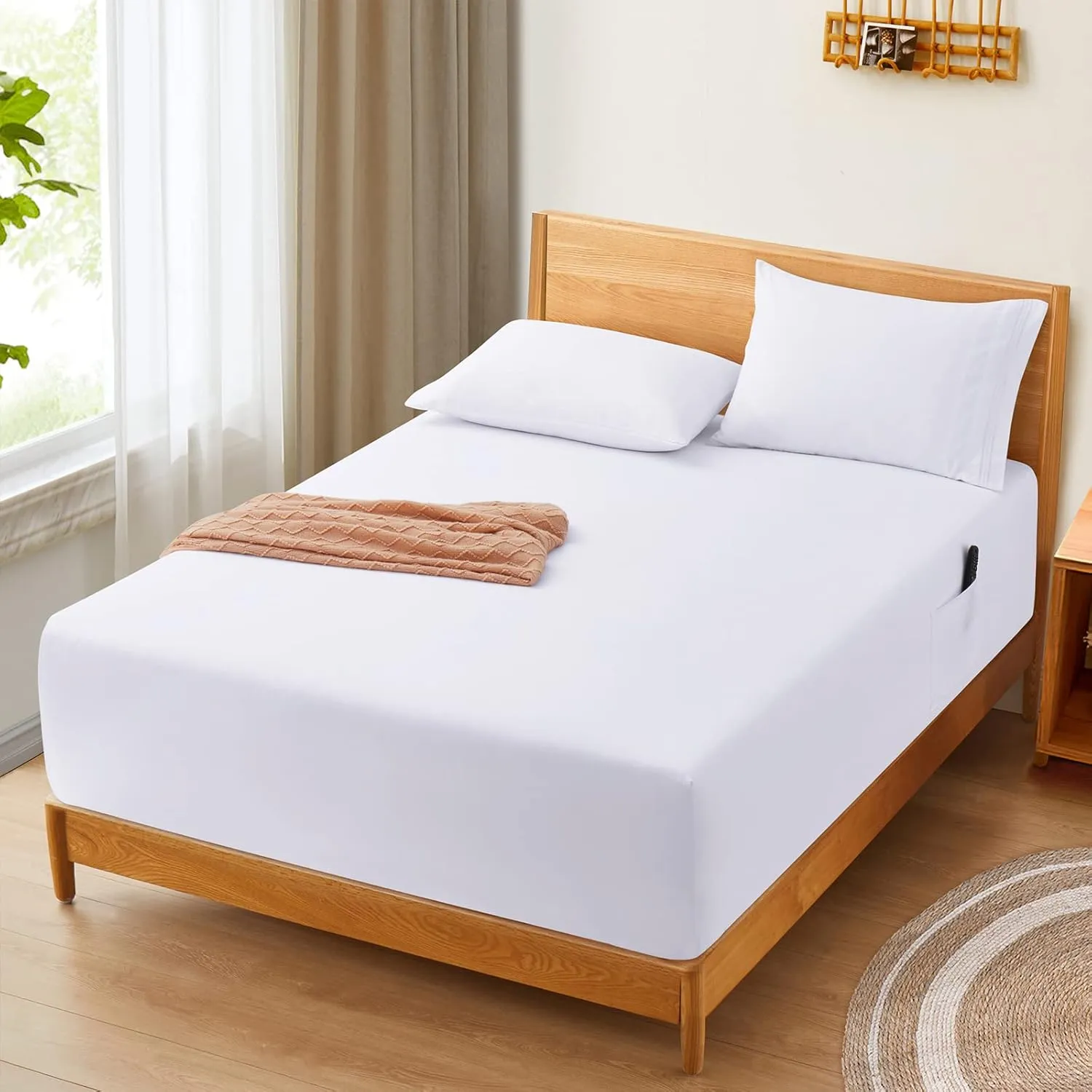 Horbaunal Extra Deep Pocket Cal King Fitted Sheet Only - Fits Up to 24 Inch Mattress - Luxury 1800 Thread Count - Microfiber White Fitted Bed Sheet California King Size