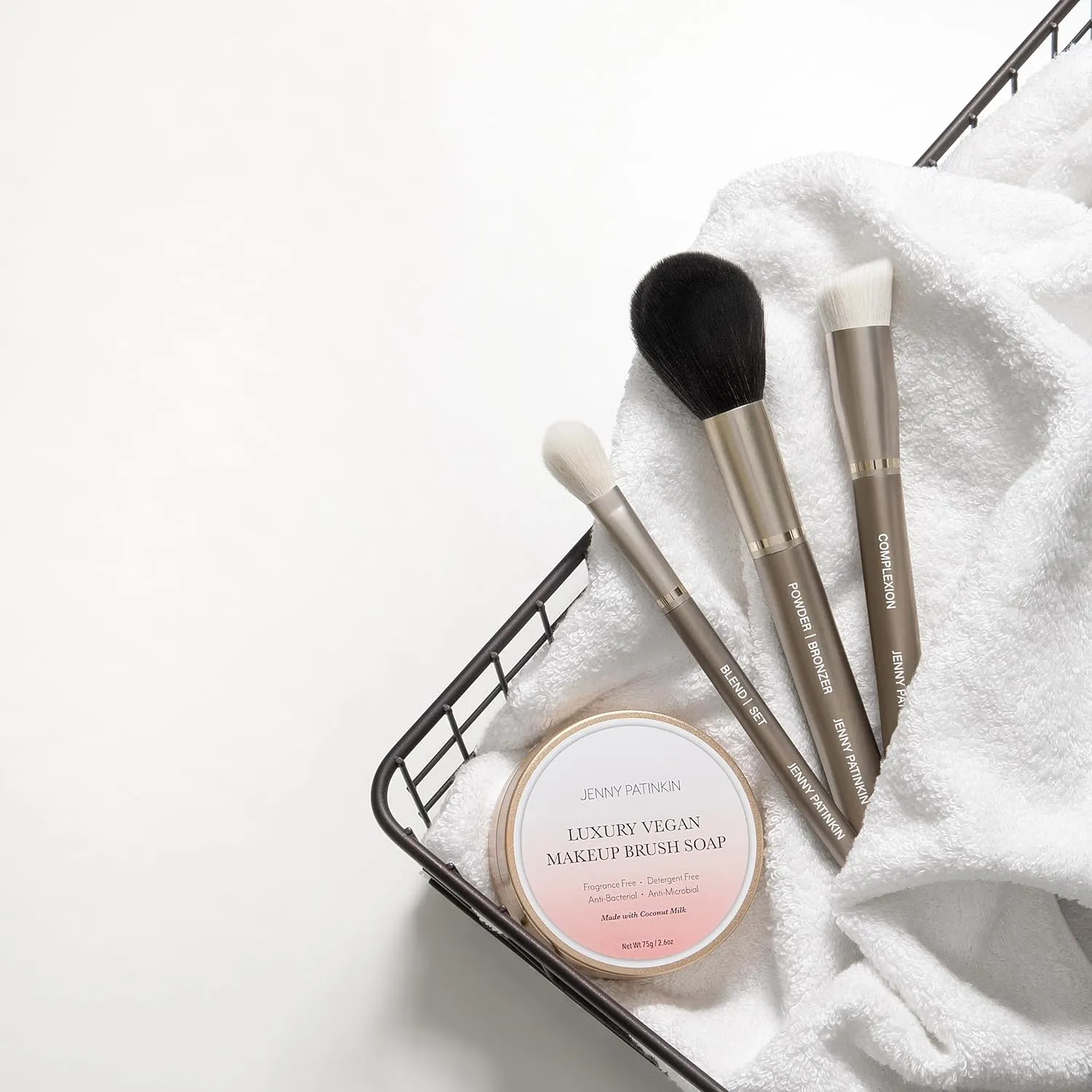 Makeup Brush Cleaner Soap, Luxury Vegan Makeup Brush Soap, For All Brush Types – Synthetic & Natural Solid Cleansing Soap, Professional Brush Cleaning Solution, Cruelty-Free