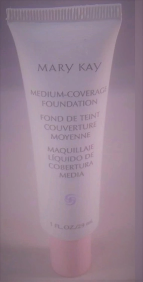 Mary Kay Medium Coverage Foundation 204 Ivory 1 Fl Oz