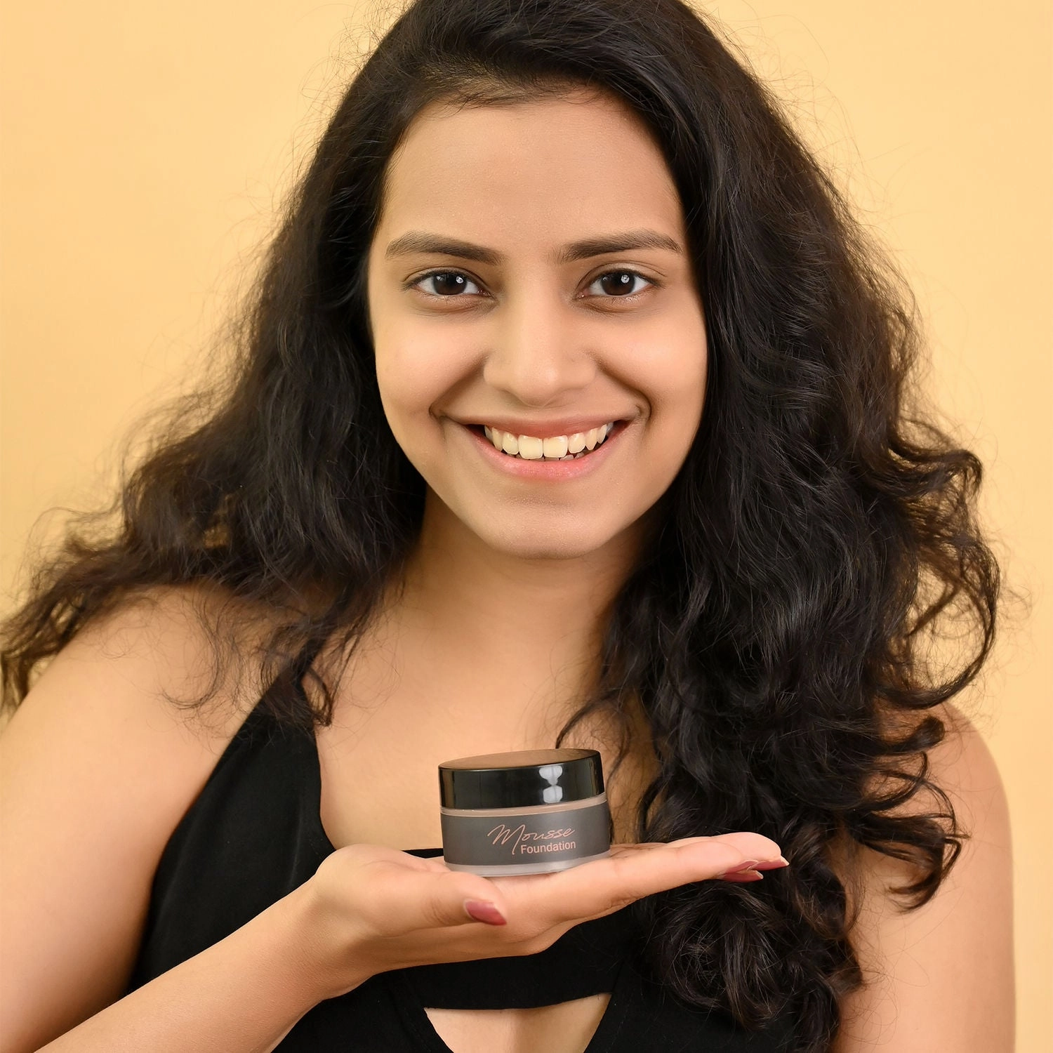 NY Bae Mousse Foundation | For Normal To Oily Skin | Smooth Texture | Light Weight | Natural Matte Finish | Long Lasting | Wheatish Skin Tone | Warm Undertone - Warm Golden 05 (22 g)