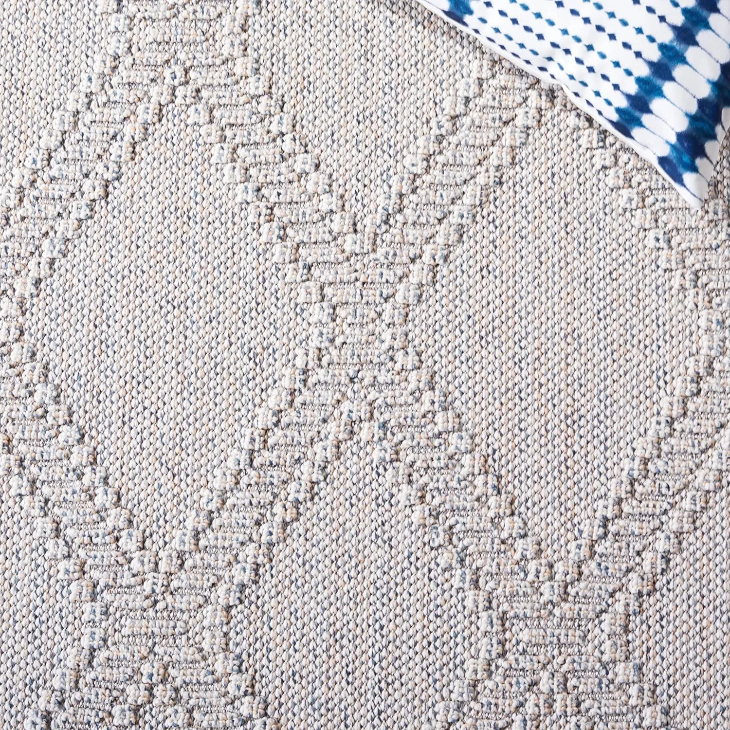 SAFAVIEH Global Collection Runner Rug - 2'2" x 8', Grey & Light Grey, Design, Non-Shedding & Easy Care, Indoor/Outdoor & Washable-Ideal for Patio, Backyard, Mudroom (GLB226F)