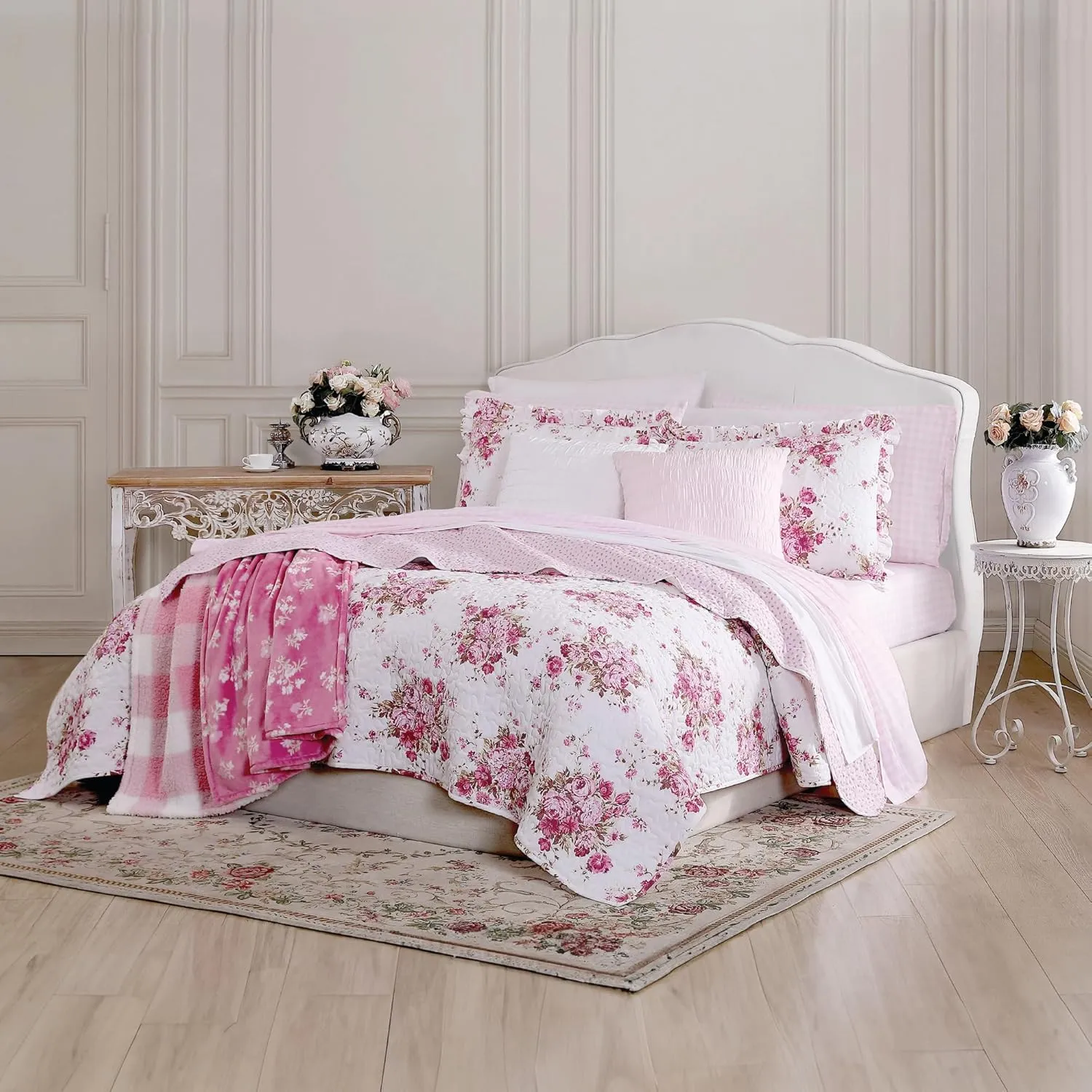 Shabby Chic® - Queen Quilt Set, Reversible Cotton Bedding with Matching Shams, Elegant Floral Home Decor for All Seasons (Abby Pink, Full/Queen)