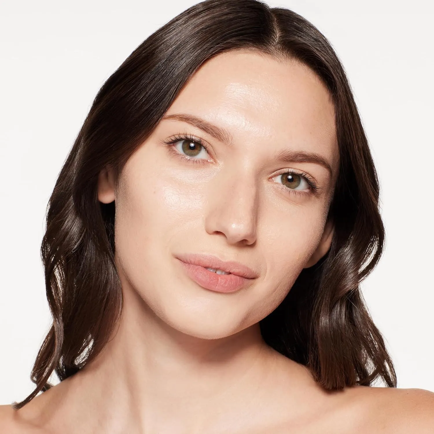 Shiseido RevitalEssence Skin Glow Foundation SPF 30 - Buildable, Medium Coverage - 24-HR Hydration & 12-HR Wear - Transfer, Crease & Fade Resistant - Non-Comedogenic - All Skin Types