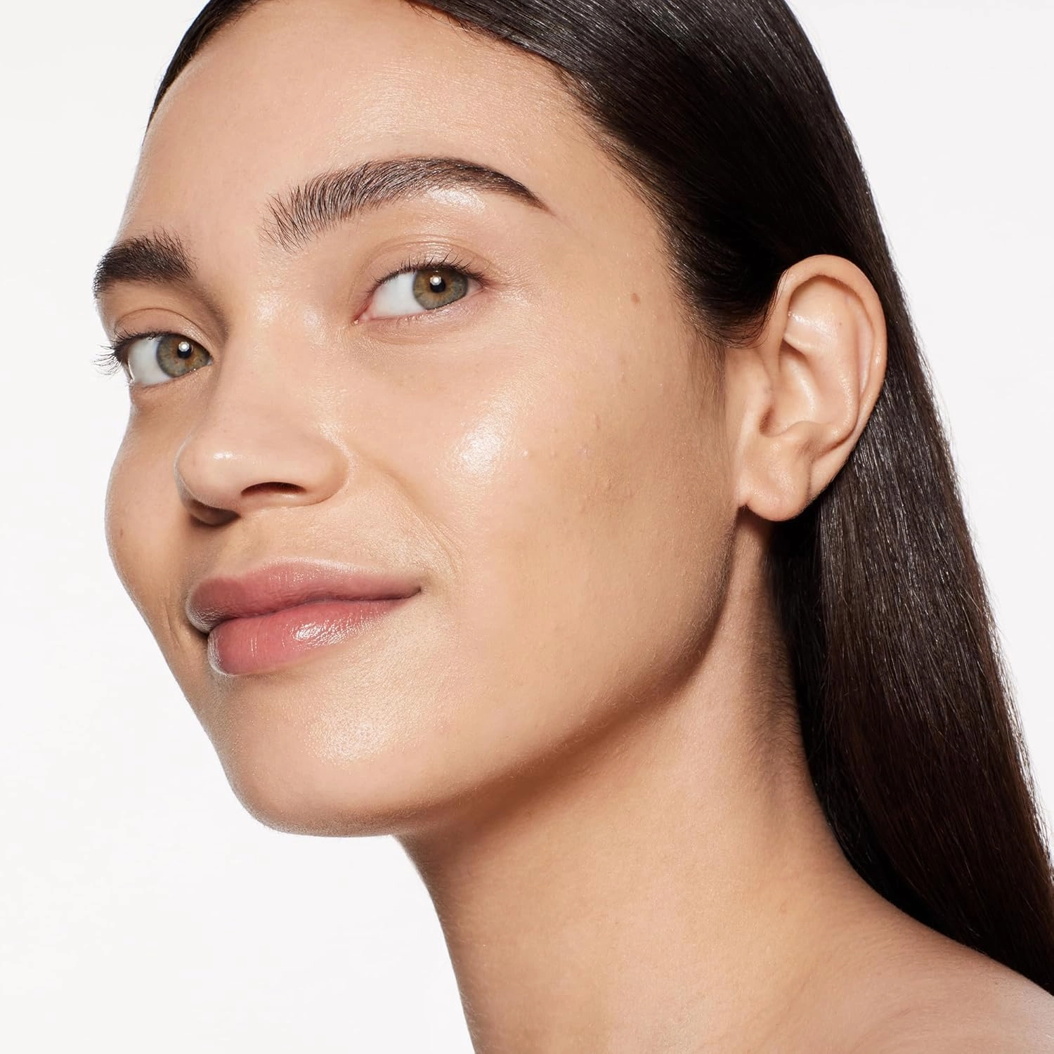 Shiseido RevitalEssence Skin Glow Foundation SPF 30 - Buildable, Medium Coverage - 24-HR Hydration & 12-HR Wear - Transfer, Crease & Fade Resistant - Non-Comedogenic - All Skin Types