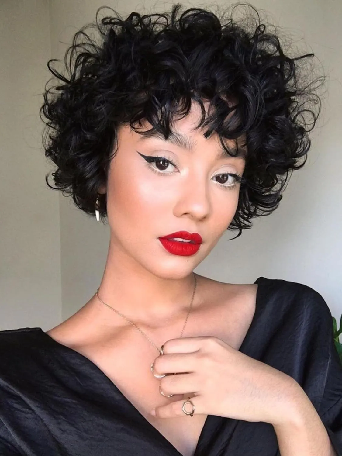 Short Curly Crochet Hair for Women 8 Inch GoGo Curl Beach Ocean Wave Deep Twist Braids Pre Looped Synthetic Braiding Extensions 7 Packs