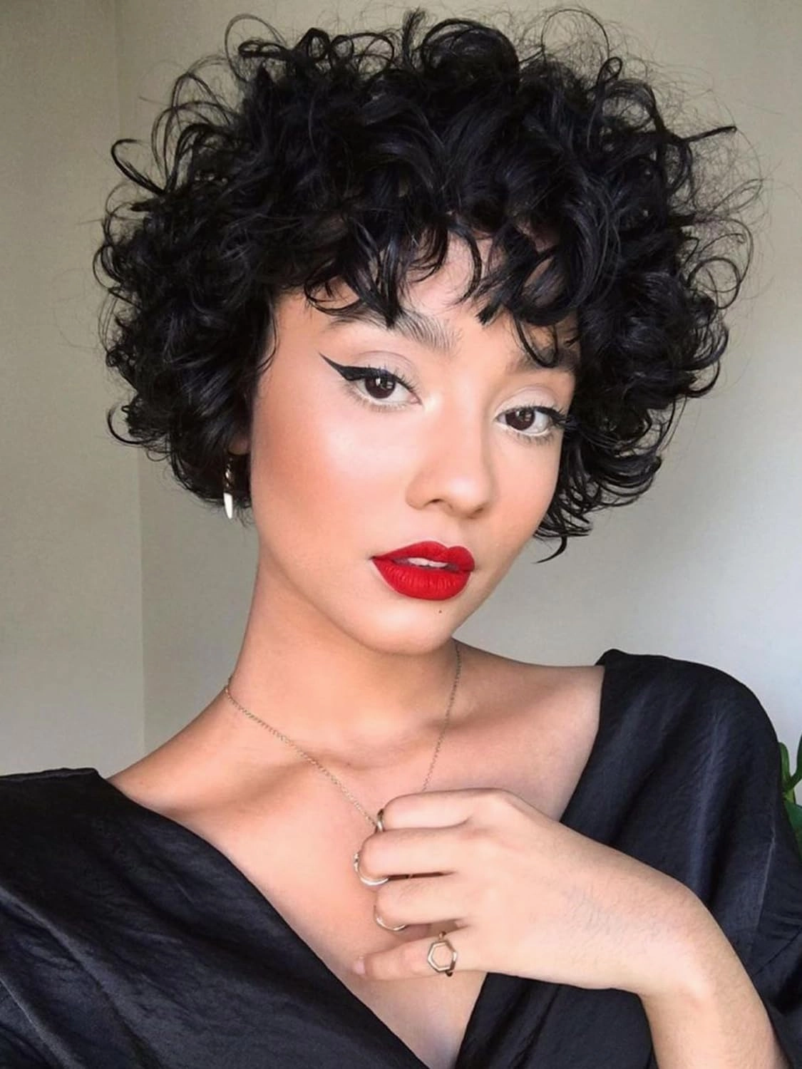 Short Curly Crochet Hair for Women 8 Inch GoGo Curl Beach Ocean Wave Deep Twist Braids Pre Looped Synthetic Braiding Extensions 7 Packs