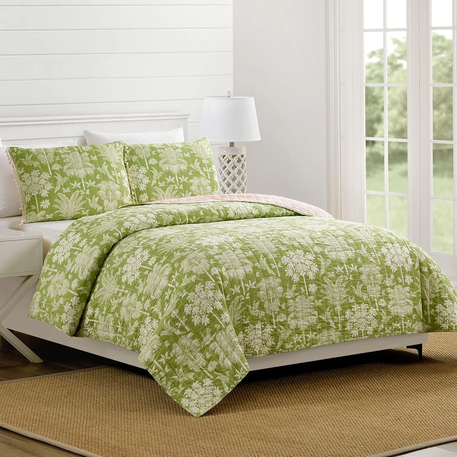 Spartina 449 Queenie Palm Royale Reversible Quilt and Pillow Sham Set, 3-Piece All Cotton Tropical Lightweight Quilted Bedding Set - Full Queen Size, Green/Pink