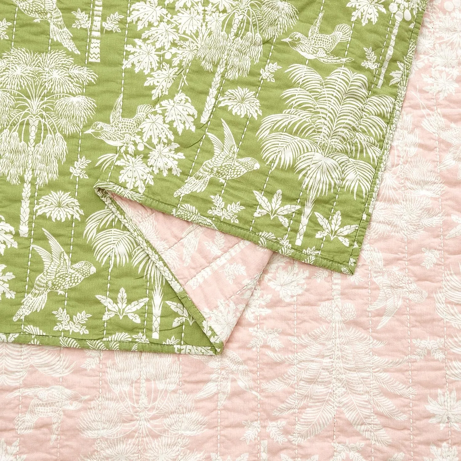 Spartina 449 Queenie Palm Royale Reversible Quilt and Pillow Sham Set, 3-Piece All Cotton Tropical Lightweight Quilted Bedding Set - Full Queen Size, Green/Pink