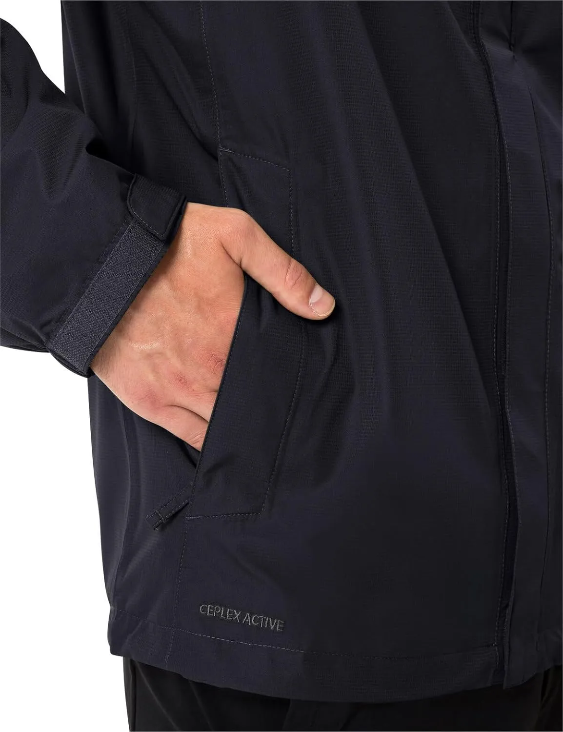 VAUDE Men’s Escape Light Rain Jacket - Lightweight Waterproof Jacket - Rain Jacket for Walking, Hiking or Cycling