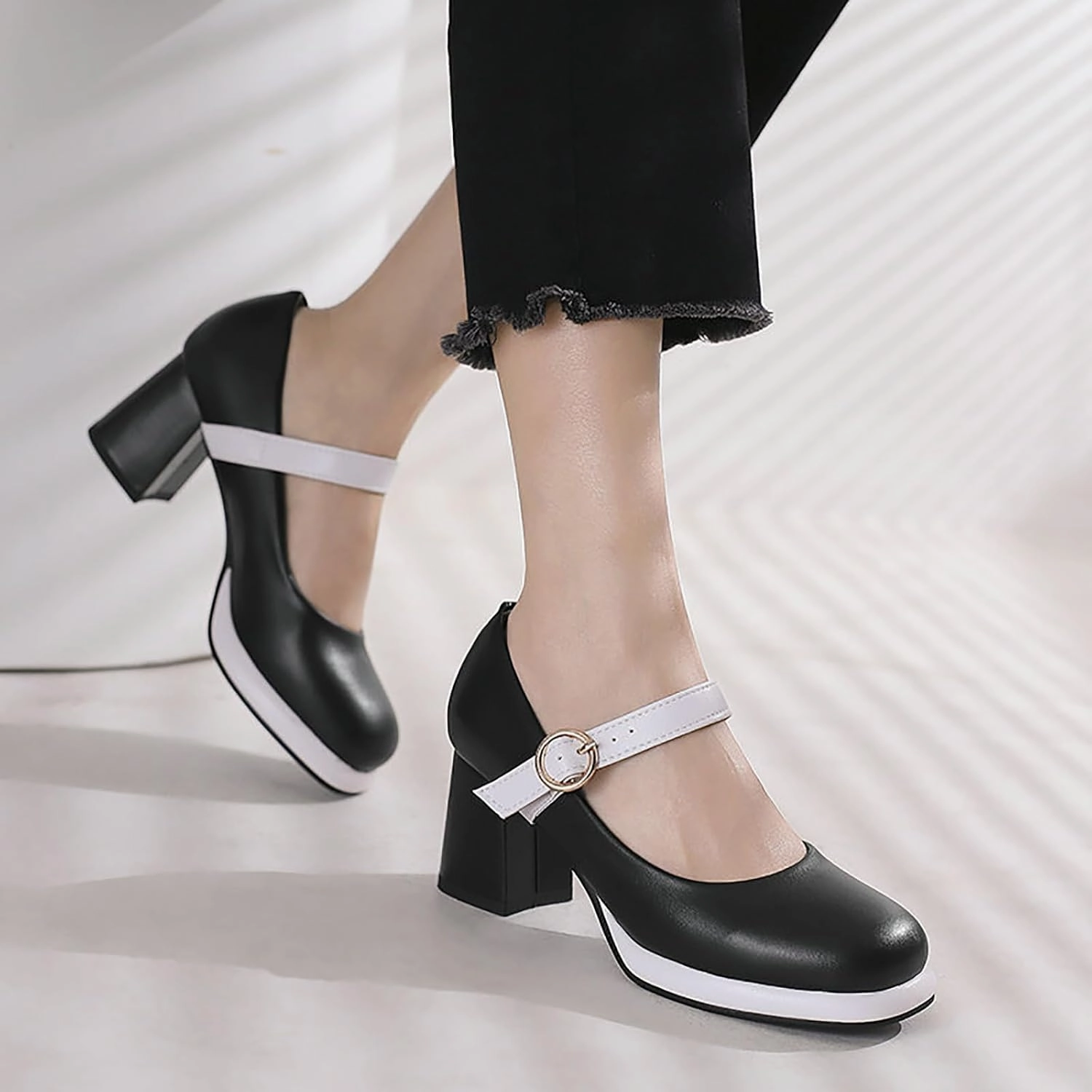 Women's Leather Platform Mary Janes Pumps with Adjust Buckle Strap Retro Comfortable Round Toe Stack Chunky Heels Dress Shoes for Party Prom Date Uniform Shoes