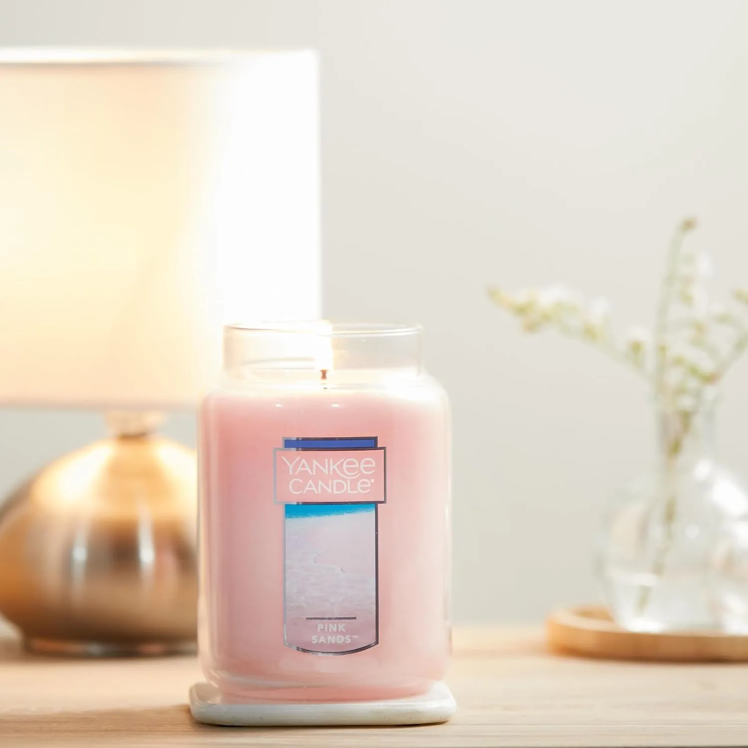 Yankee Candle Pink Sands Scented, Classic 22oz Large Jar Single Wick Candle, Over 110 Hours of Burn Time, Perfect for Creating Relaxing Atmosphere